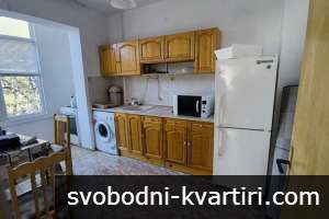 Двустаен в център