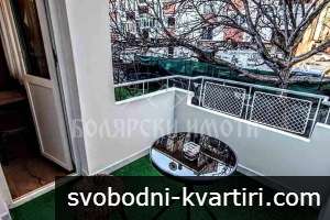 Луксозен тристаен апартамент в Идеален Център