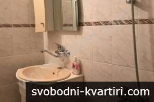 Двустаен апартамент на бул. България Двустаен апартамент на бул. България