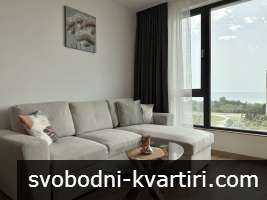 Breeze Home с панорамна морска гледка и паркомясто
