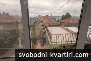 Eтаж от къща със самостоятелен вход