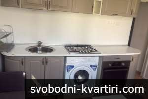 Даваме под наем двустаен апартамент в центъра на Пловдив