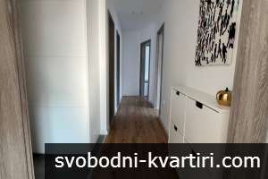 ✅Дава луксозен 3стаен/гараж при интерес/,Център,до Новата поща, ново стр.Първи наемател.✅3Климатика.✅Отопление е на ГАЗ.