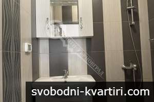 Четиристаен апартамент под наем в центъра