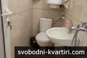 Даваме под наем етаж от къща в центъра на Пловдив Даваме под наем етаж от къща в центъра на Пловдив