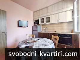 Център тристаен апартамент обзаведен #1750142898