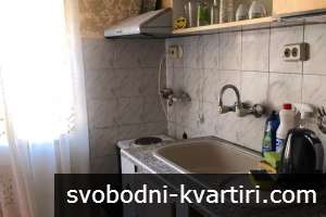 Дава се под наем тристаен апартамент в Кючук Париж