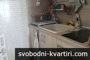 Давам под наем  двустаен-спалня,хол с дневна и бокс  за300евро напълно обзаведен