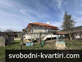 Монолитна двуетажна къща в с.Присово