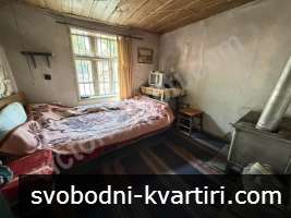 Панорамен имот в с. Пъровци Панорамен имот в с. Пъровци