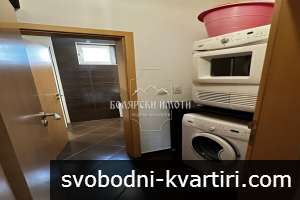 Тристаен апартамент до Стадиона