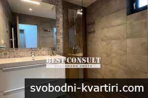 НОВ, луксозен, тристаен апартамент, три климатика - Център