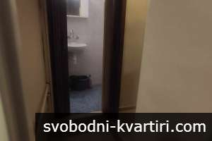 Давам под наем четиристаен апартамент в гр.Пловдив
