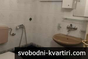 Даваме под наем двустаен апартамент в центъра на Пловдив
