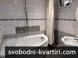 Самостоятелен апартамент Casa Lilia с двор