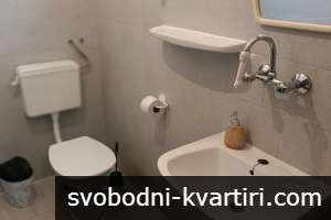 Даваме под наем къща в кв. Прослав