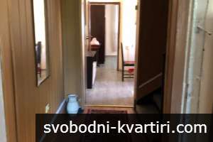 Дава се под наем тристаен апартамент в Кючук Париж