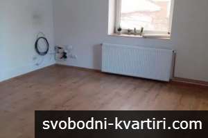 Тристаен апартамент в Младежки хълм