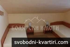 Мансарден апартамент с две спални до парк Дружба