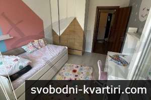 Дава се под наем тристаен апартамент в Спорта Зала! Дава се под наем тристаен апартамент в Спорта Зала!