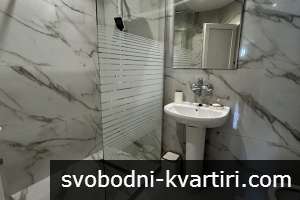 Просторен тристаен в кв. Акация