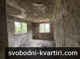 Къща с нов покрив в Горна Оряховица Къща с нов покрив в Горна Оряховица