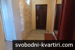 Даваме под наем тристаен апартамент в центъра на Пловдив