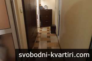 Даваме под наем тристаен апартамент в центъра на Пловдив