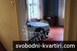 Етаж под наем с малък двор до Пети Корпус на ВТУ