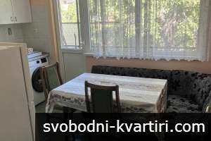Давам под наем двустаен апартамент на Центъра