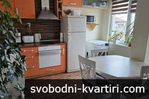 Отдава под наем ЕТАЖ от къща и ГАРАЖ