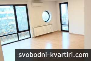 Свободен - 2 бани, 3 тоалетни Свободен - 2 бани, 3 тоалетни