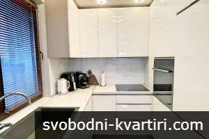 Център тристаен апартамент обзаведен #1751615004