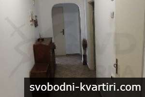 Дава се под наем тристаен апартамент в Колхозен Пазар!