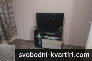 Дава се под наем тристаен апартамент в Центъра Дава се под наем тристаен апартамент в Центъра
