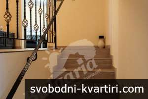 Двустаен просторен апартамент с ГАРАЖ в кв.Зона Б Двустаен просторен апартамент с ГАРАЖ в кв.Зона Б
