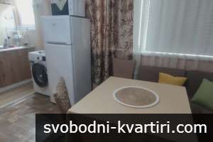 Дава се под наем тристаен апартамент в Центъра Дава се под наем тристаен апартамент в Центъра