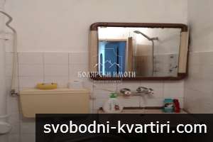 Просторен тристаен до Ректората Просторен тристаен до Ректората