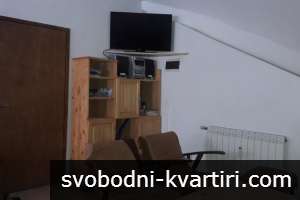 Център тристаен апартамент обзаведен #1754046369