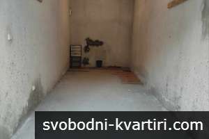 Давам под наем гараж на Центъра