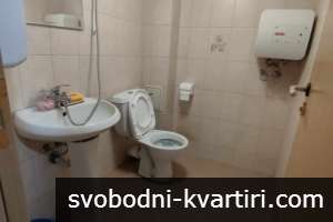 Давам под наем търговско помещение в Кючук Париж