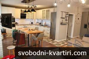 Център тристаен апартамент обзаведен #1780554984