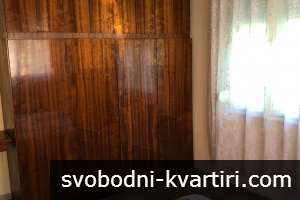 Дава се под наем тристаен апартамент в Кючук Париж