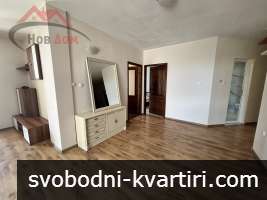 Просторен тристаен в кв. Акация