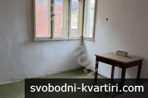 Двуетажна къща в село Пушево Двуетажна къща в село Пушево