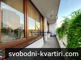 Безупречен двустаен апартамент с отделна кухня след основен ремонт в ж.к. Лазур Безупречен двустаен апартамент с отделна кухня след основен ремонт в ж.к. Лазур
