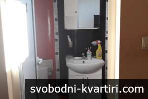 Самостоятелна стая със санитарен възел