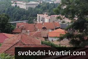 Едностаен, кв. Варуша