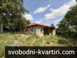 Къща с нов покрив в Горна Оряховица Къща с нов покрив в Горна Оряховица