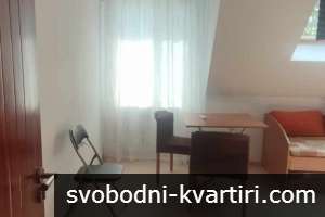 Давам под наем едностаен съвременно обзаведен в нова кооперация в ЦЕНТЪРА -До ПУ и хотел Тримонциум -ет4-НЕпоследен с ас